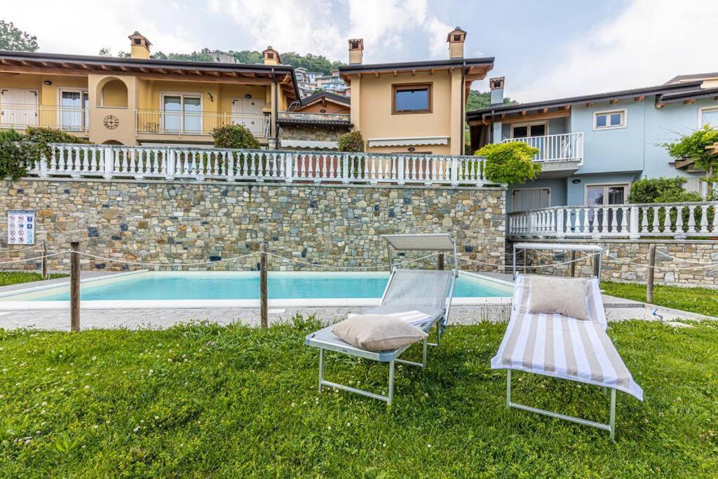 La Dolce Vita - Vista Lago E Piscina Parzanica エクステリア 写真